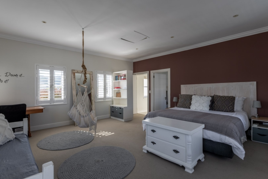 4 Bedroom Property for Sale in Thesen Islands Western Cape
